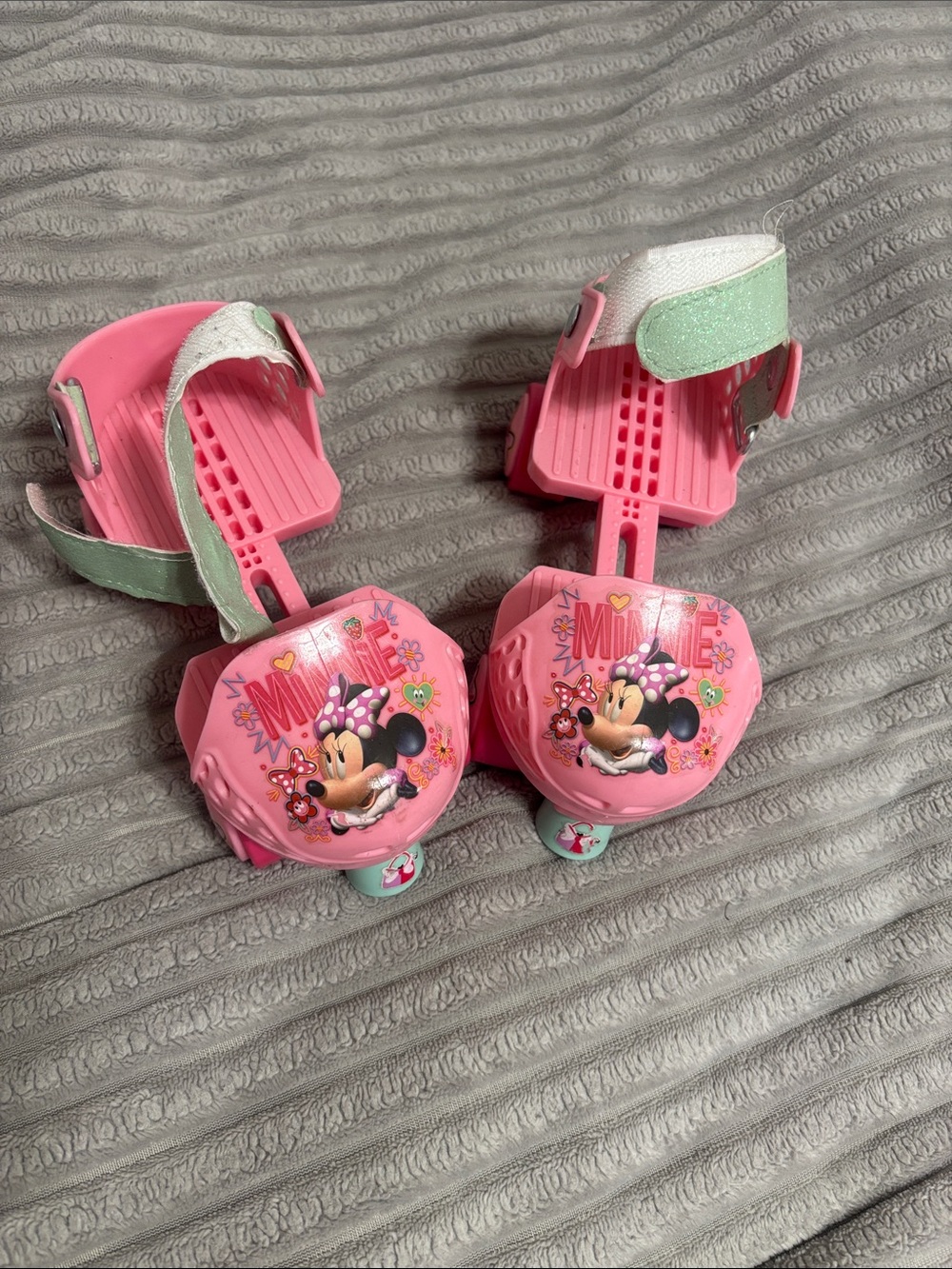 Kids Pink Adjustable Skate Shoes